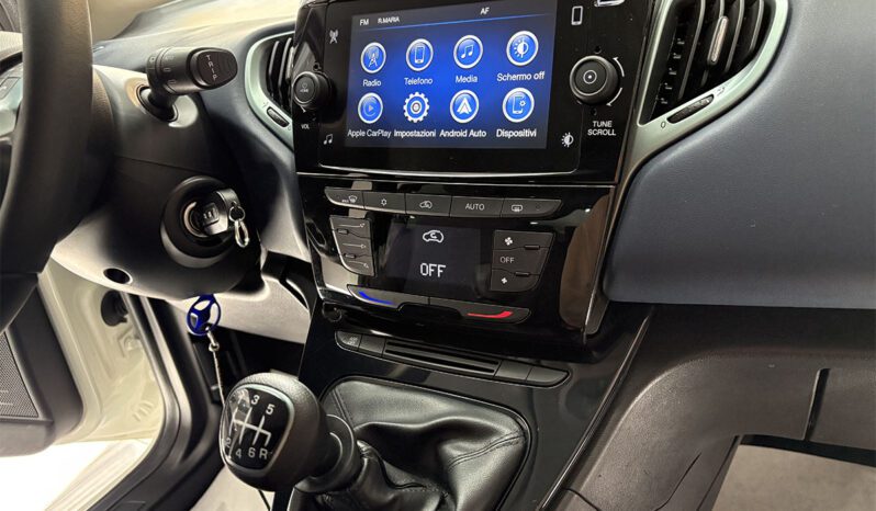 Lancia Ypsilon 1.0 Hybrid 70cv Platino ITALIANA pieno