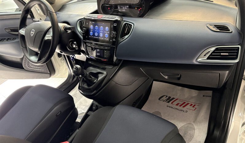 Lancia Ypsilon 1.0 Hybrid 70cv Platino ITALIANA pieno