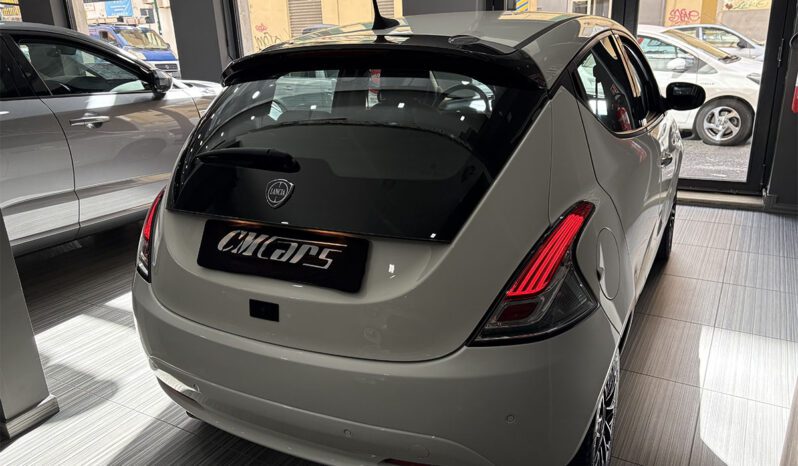 Lancia Ypsilon 1.0 Hybrid 70cv Platino ITALIANA pieno
