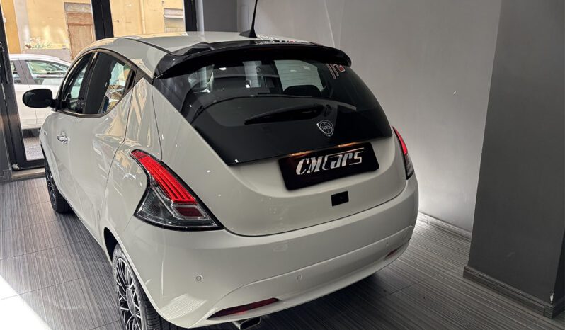 Lancia Ypsilon 1.0 Hybrid 70cv Platino ITALIANA pieno
